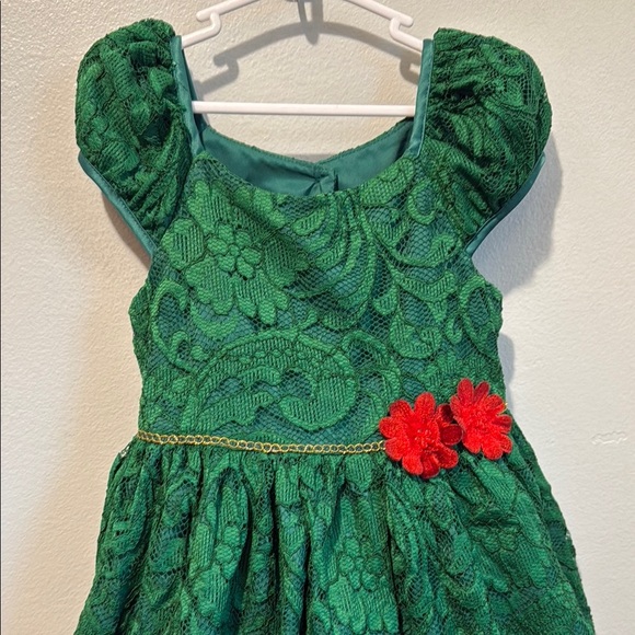 Laura Ashley London Girls 5 Green Lace Dress with Puff Sleeves - Picture 2 of 12